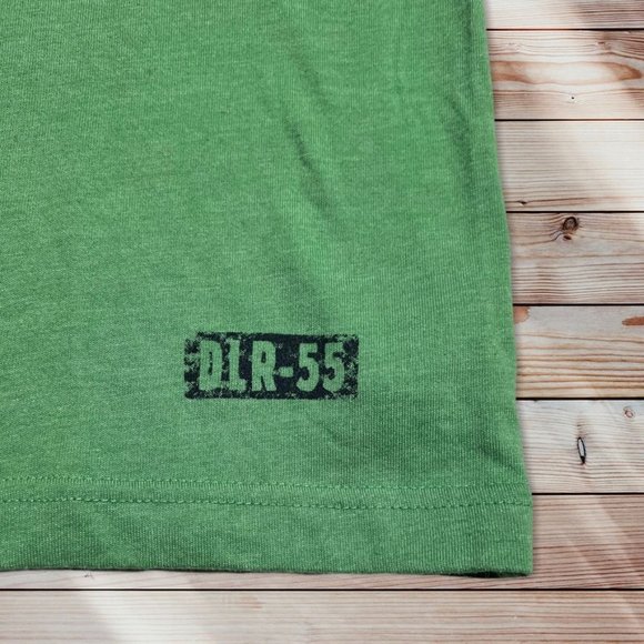 Disneyland T-Shirt Green Size Medium - Picture 5 of 6